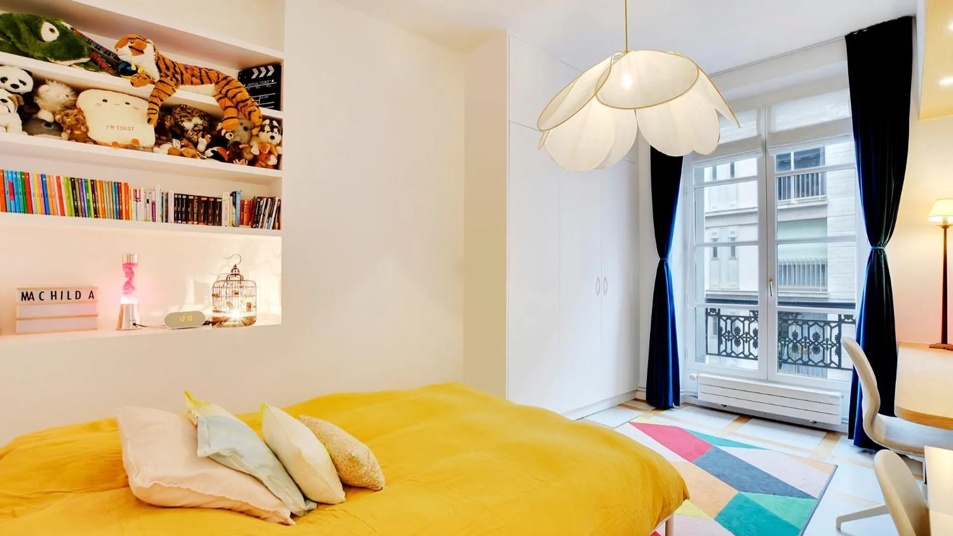 Appartement Spacieux Et Elegant - Grds Boulevards Parijs